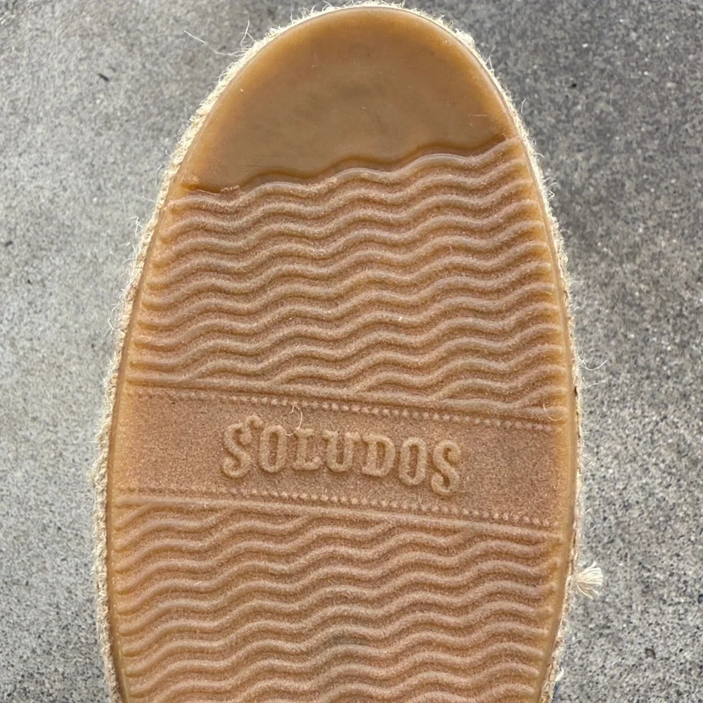SOLUDOS Embroidered Pineapple Slip-on Espadrilles NWOB Size 9